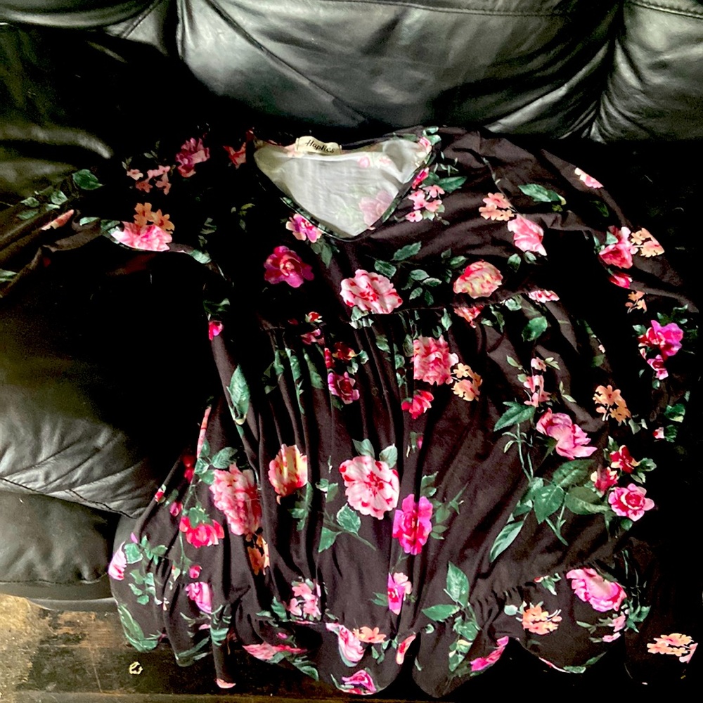 Long sleeve dress with different color flowers